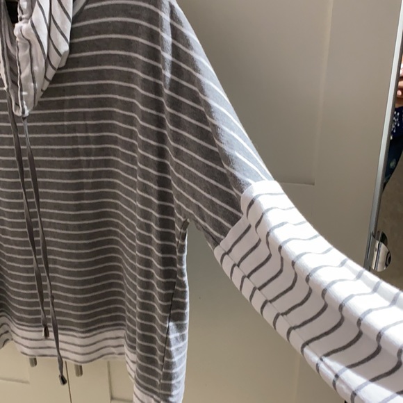 Junior large striped cowl neck top - Picture 4 of 4